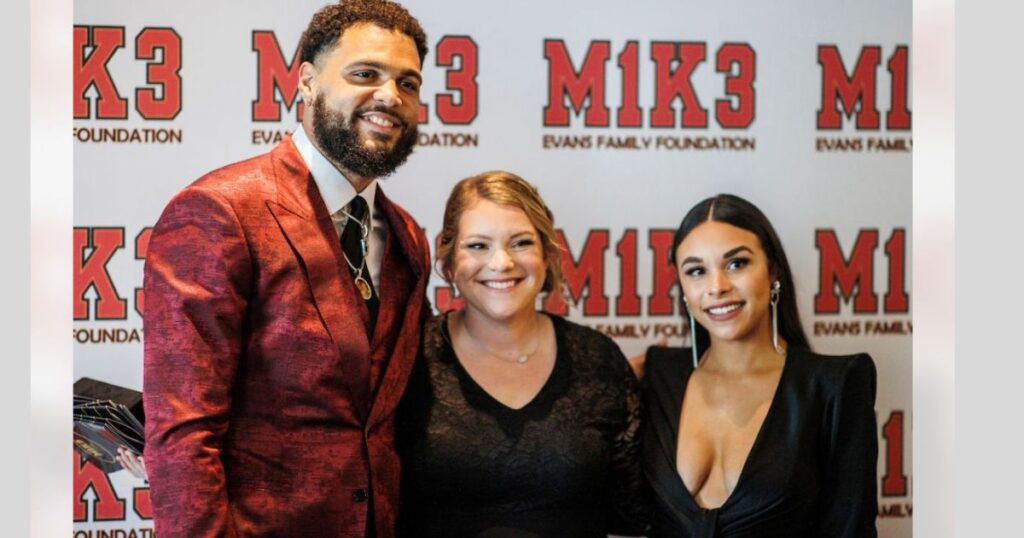 Mike Evans Parents' Origin